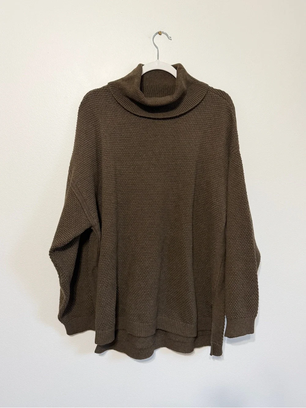 Free People Beach Turtleneck Knit Sweater Size Small Oversized Brown Fall